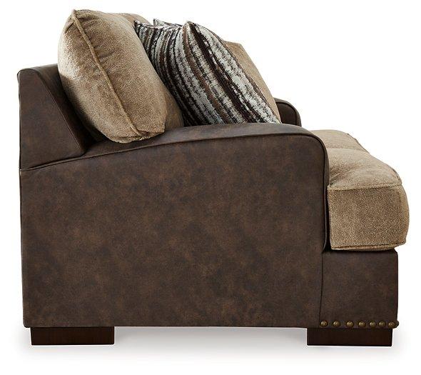 Alesbury Loveseat