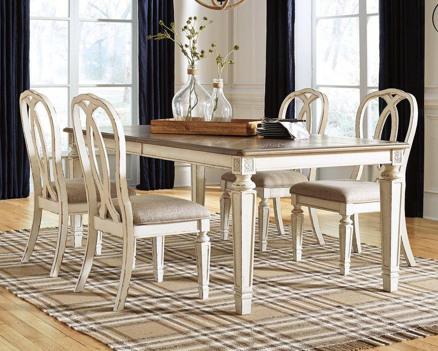 Realyn Dining Room Set