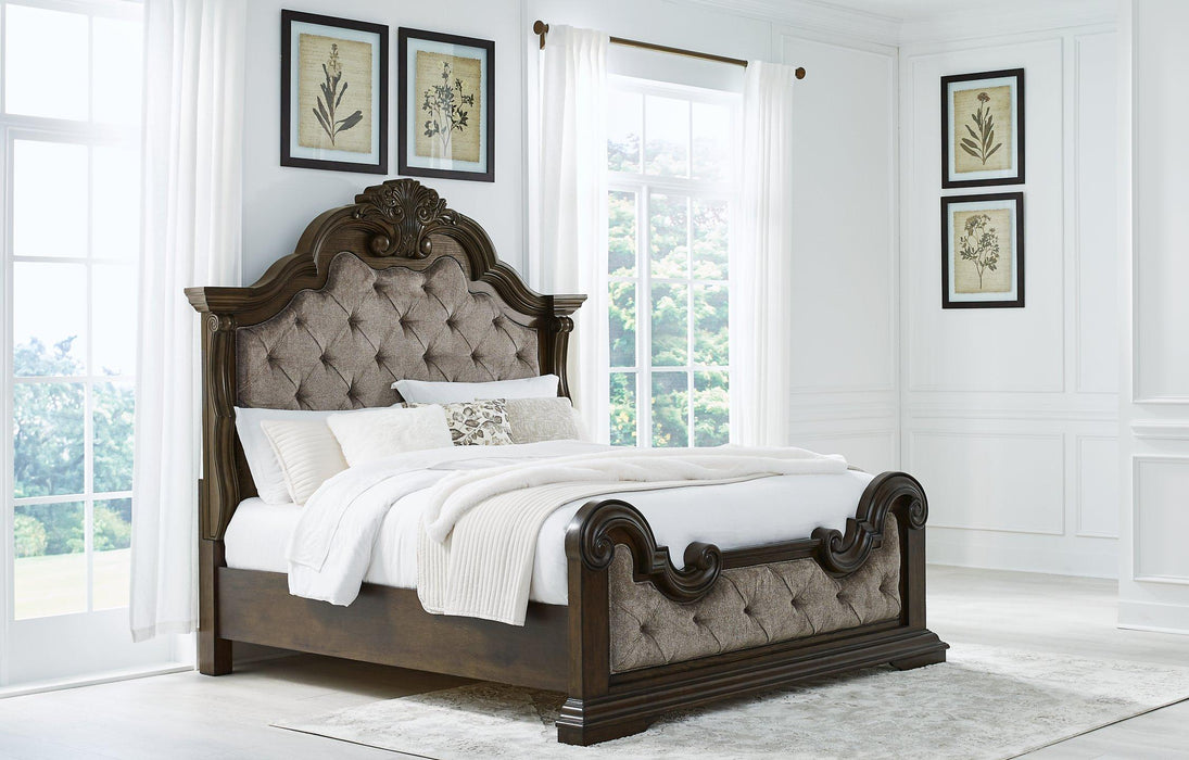 Maylee Bedroom Set