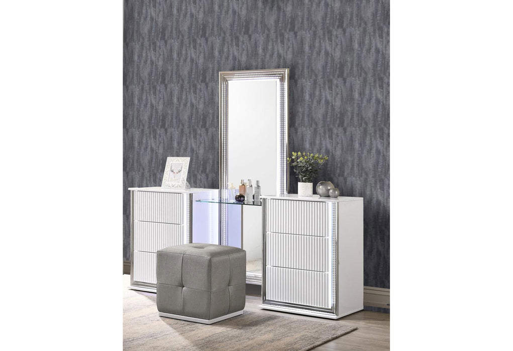 ASPEN WHITE VANITY WITH VANITY STOOL WITH LED image