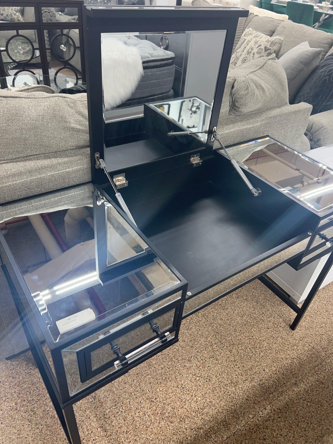 Vanity Set In Stock